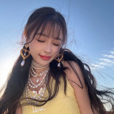 玛丽莲有深黑之眸